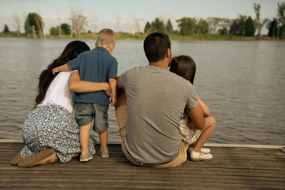Spanish Fam Unity 1200x800