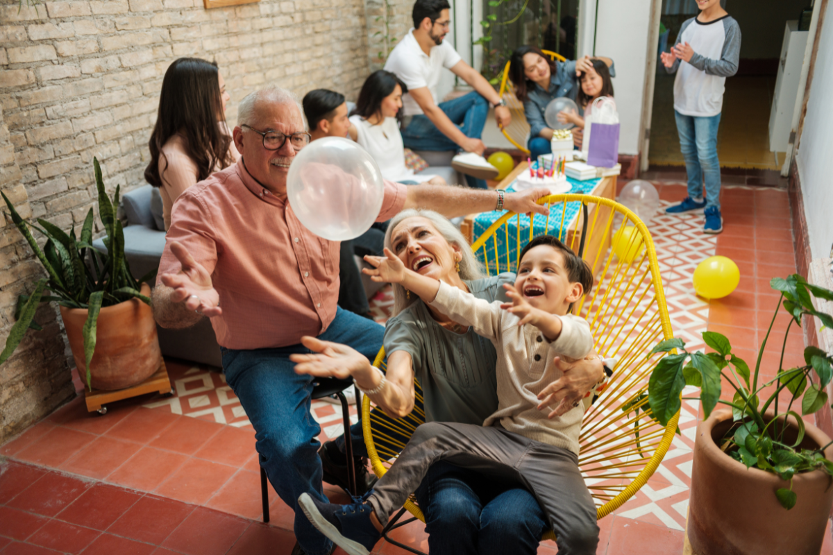 Spanish Grandparents 1200x800