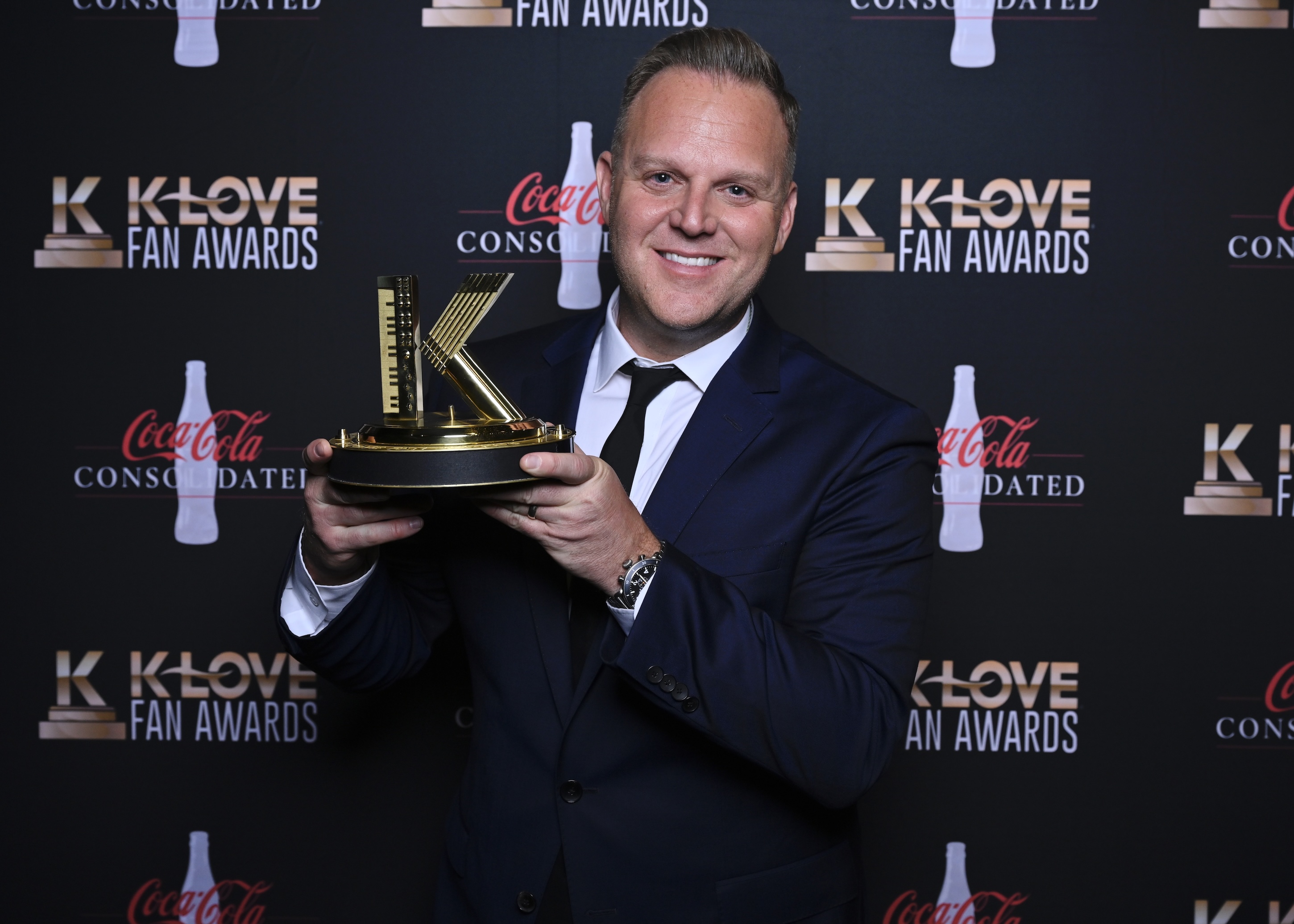 Matthew West wins Male Artist of the Year at the 2022 K-LOVE Fan Awards