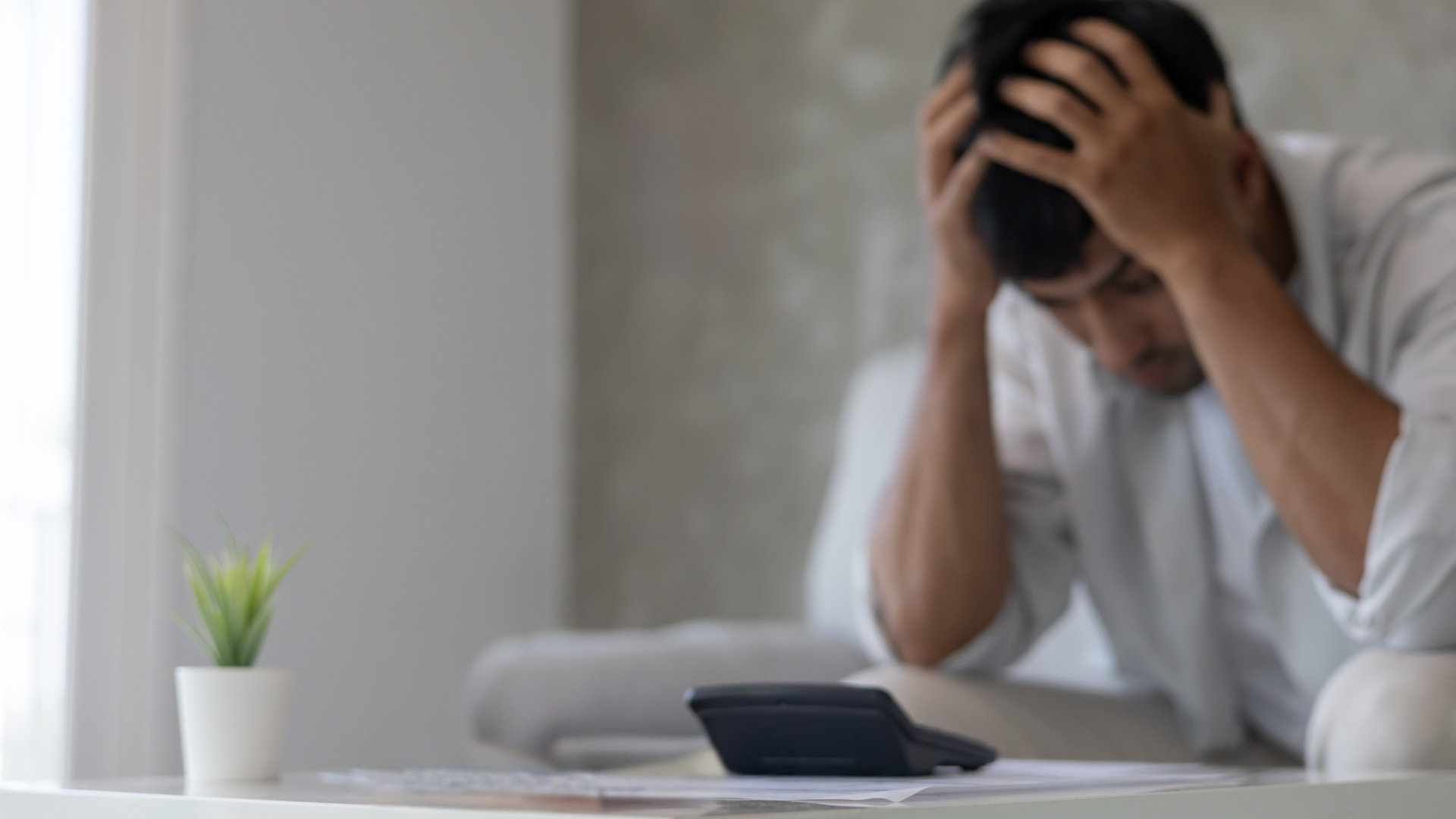 Spanish 8 Prayers for Getting Out of Debt Image