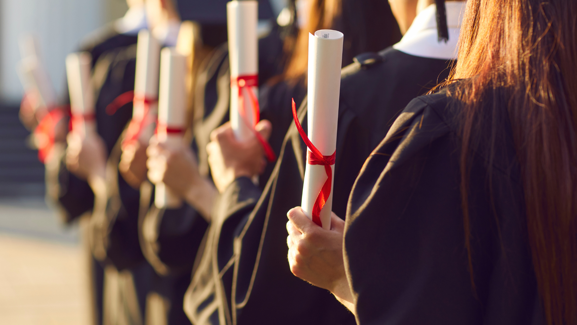 Spanish 10 Money Tips for Graduates
