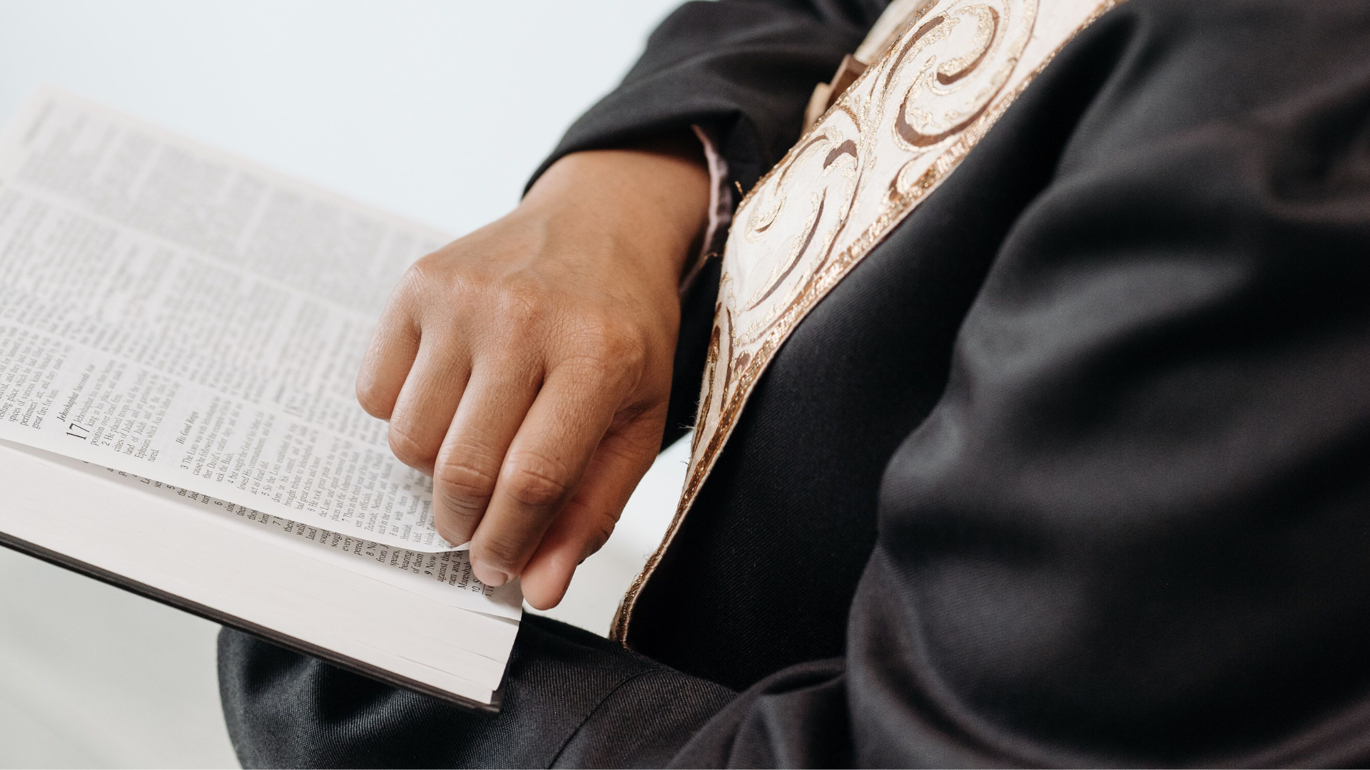 Spanish 5 ways that Sharing Scripture Changes Lives Image