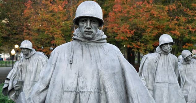 War memorial, statues of Soldiers in a park