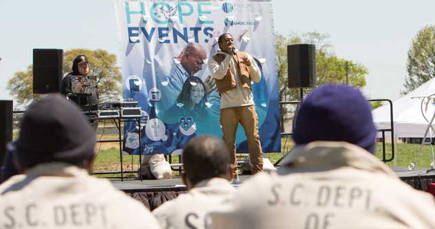 Lecrae performs for inmates at a HOPE Event