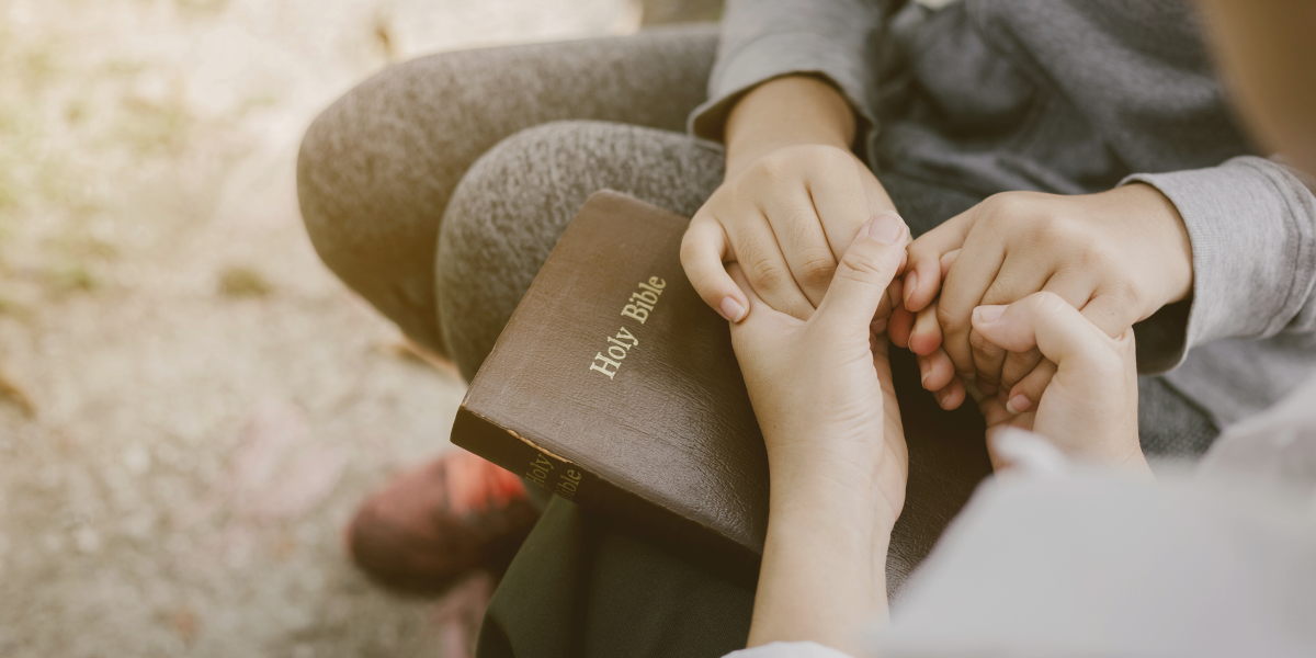 How to Pray with Others Well