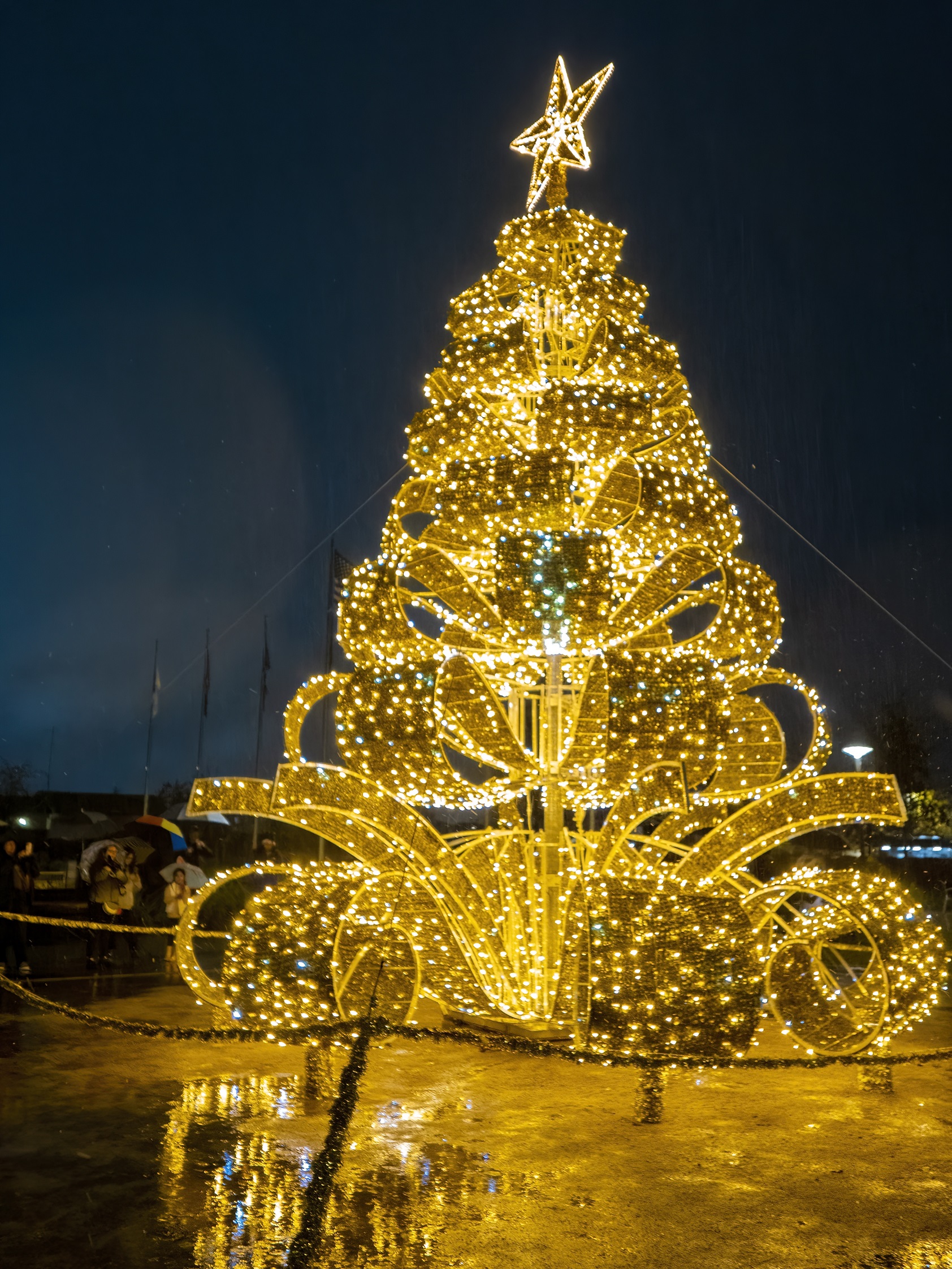 Elk Grove Illumination Holiday Festival  Positive Encouraging K-LOVE