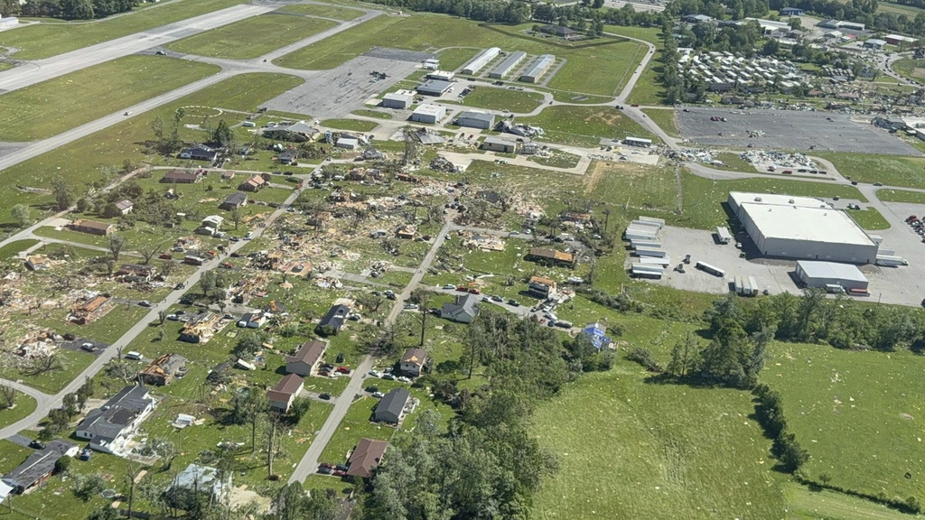 Damage from severe weather in London, Ky.