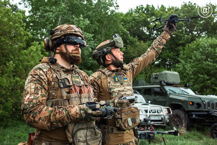 Ukrainian soldiers launch drones