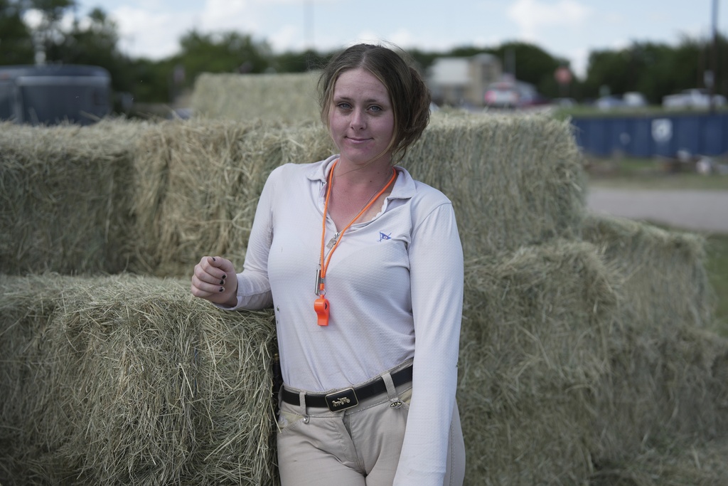 Margo Mellon, a volunteer with Texas EquuSearch