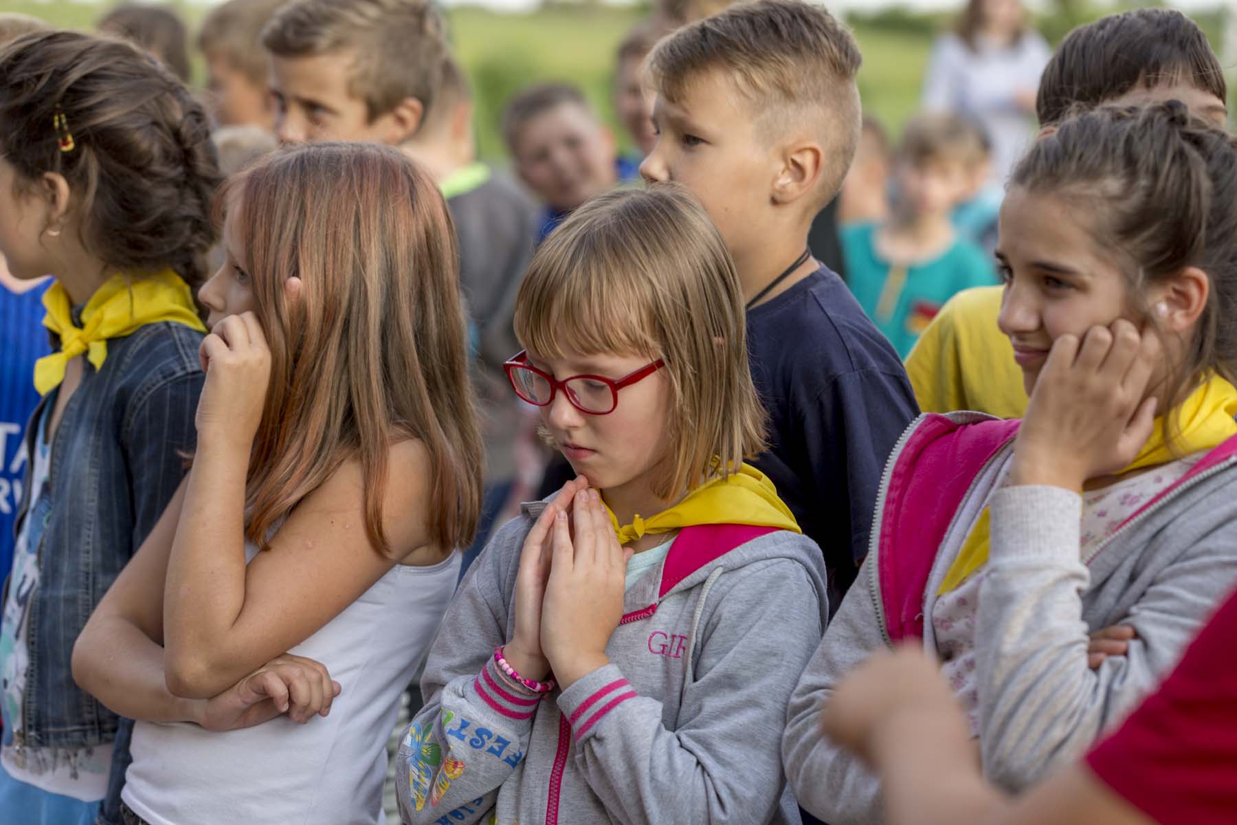 Kids pray