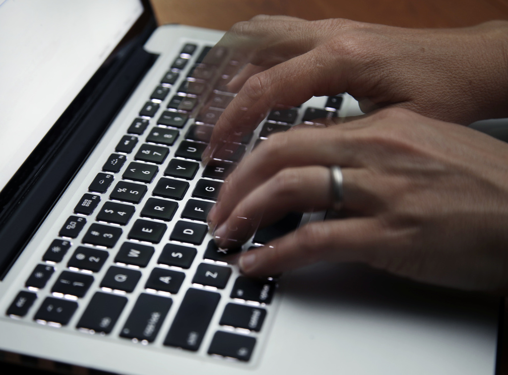 keyboard laptop computer