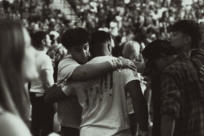 worship hug
