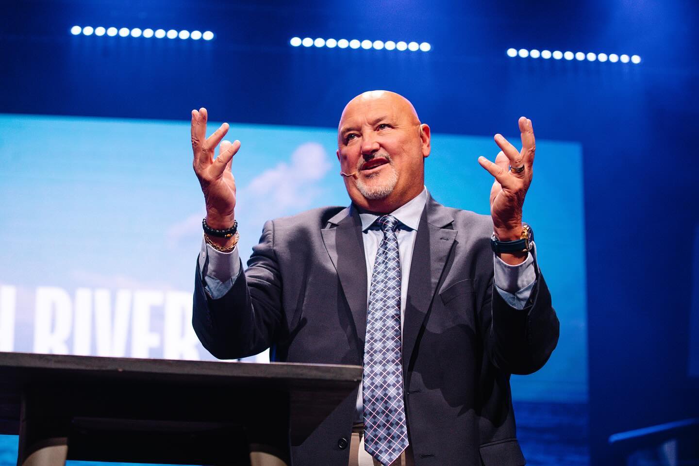 Pastor David Cassidy teaches at Spanish River Church.