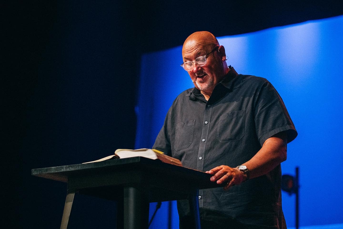 Pastor David Cassidy teaching at Spanish River Church.