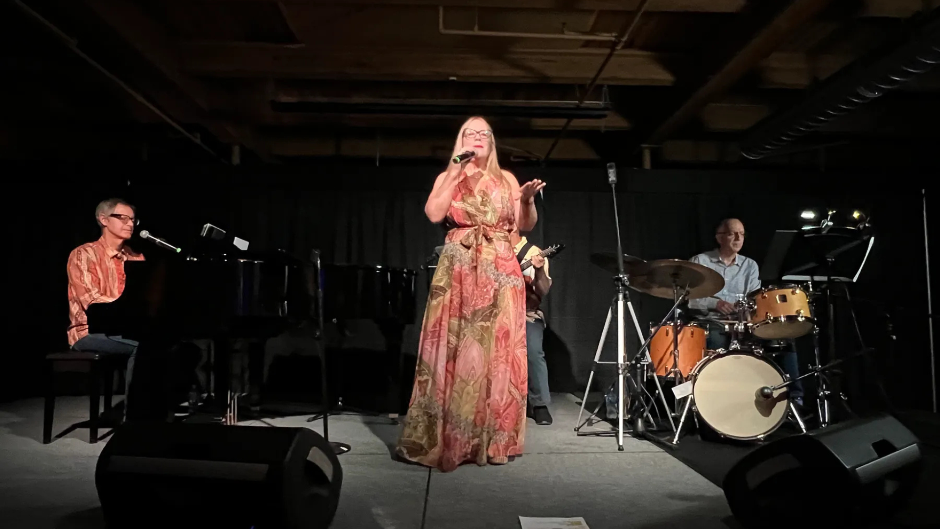 Mark and Anne entertain a crowd.