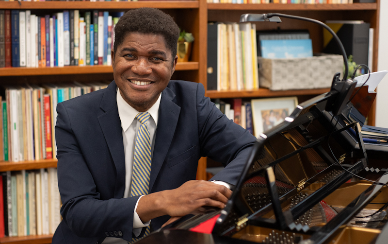 Christian Professor Offers Understanding, Encouragement, To Worried Ohio Haitian Community 