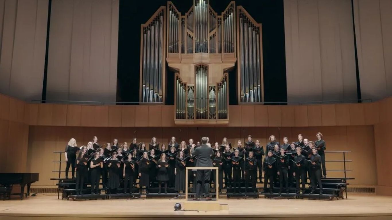 Choir sings “The First Hymn,” reviving a 2,000-year-old song of worship