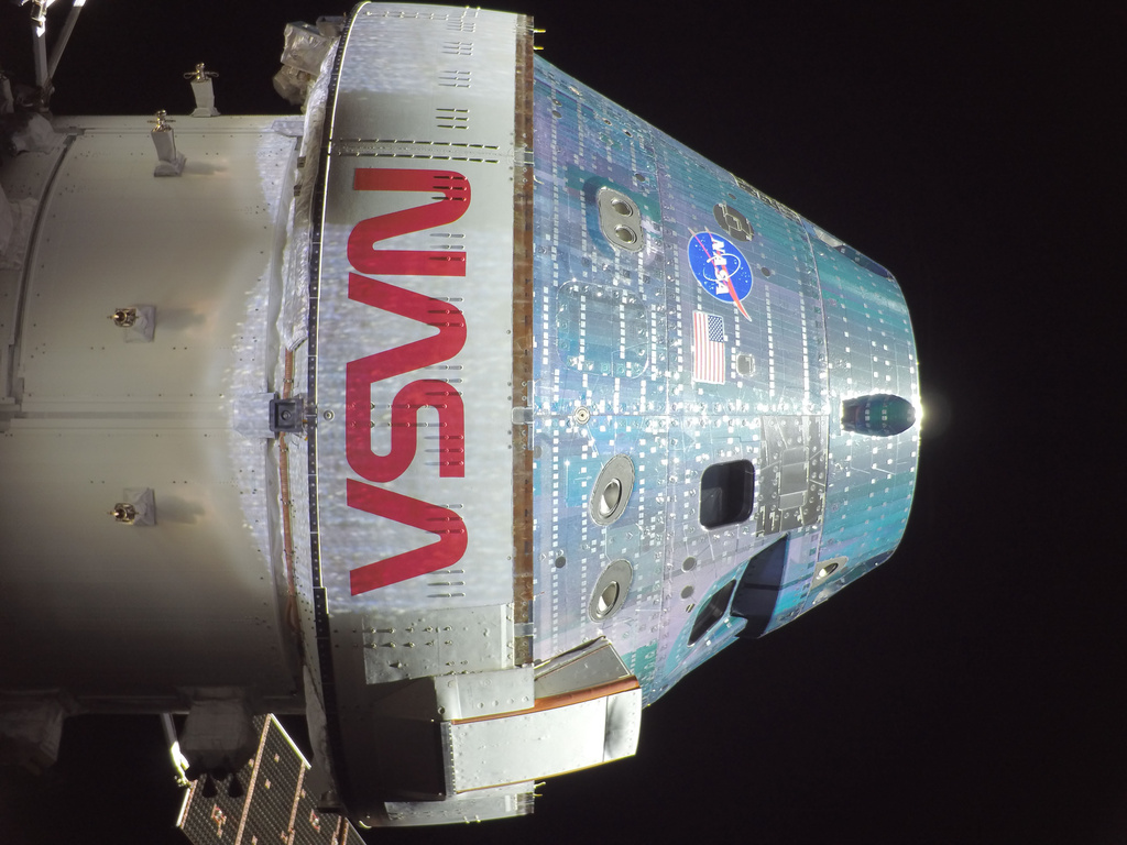 Exterior of the Orion spacecraft Integrity during the Artemis II mission en route to the moon 