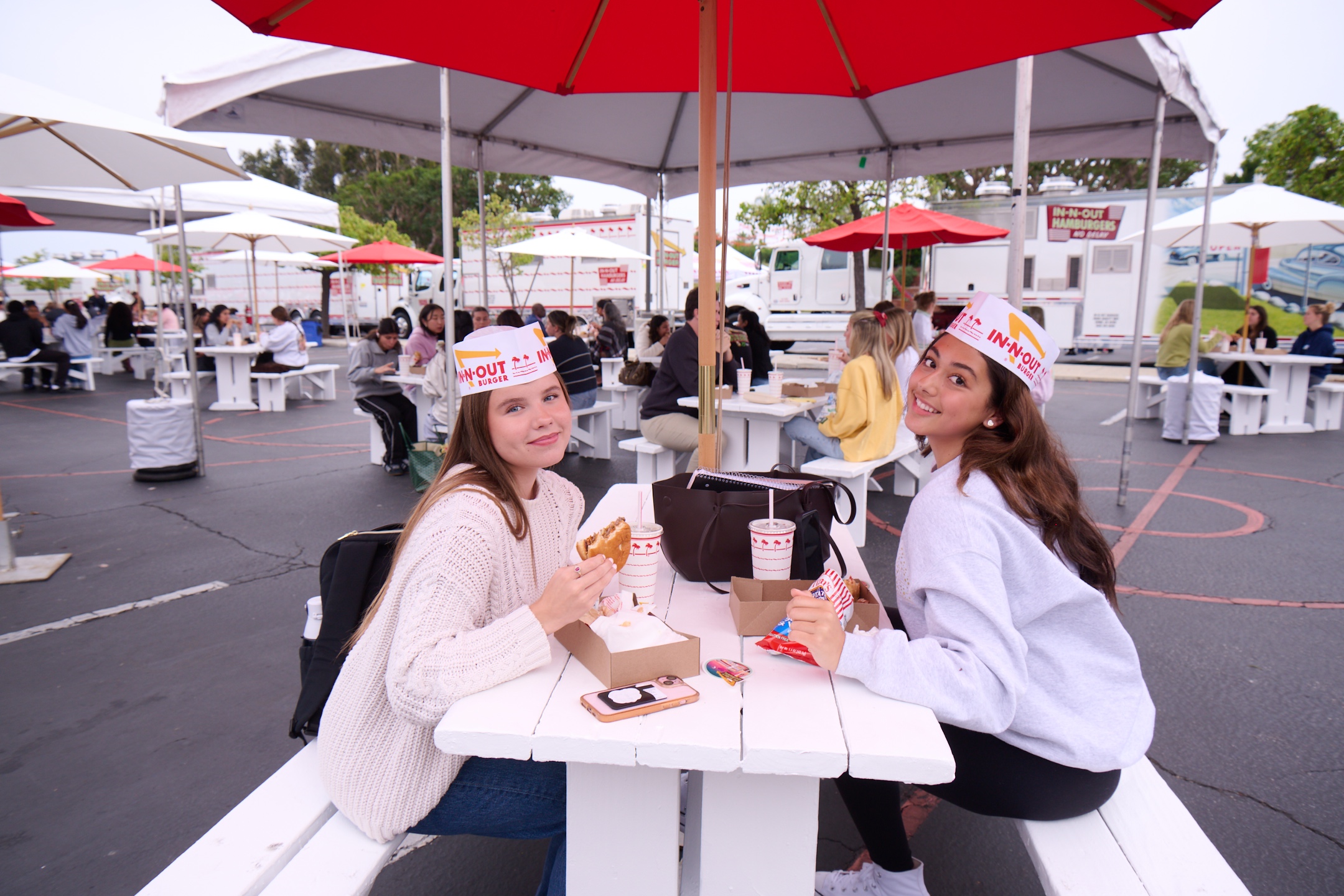 Students eating In-N-Out burgers 