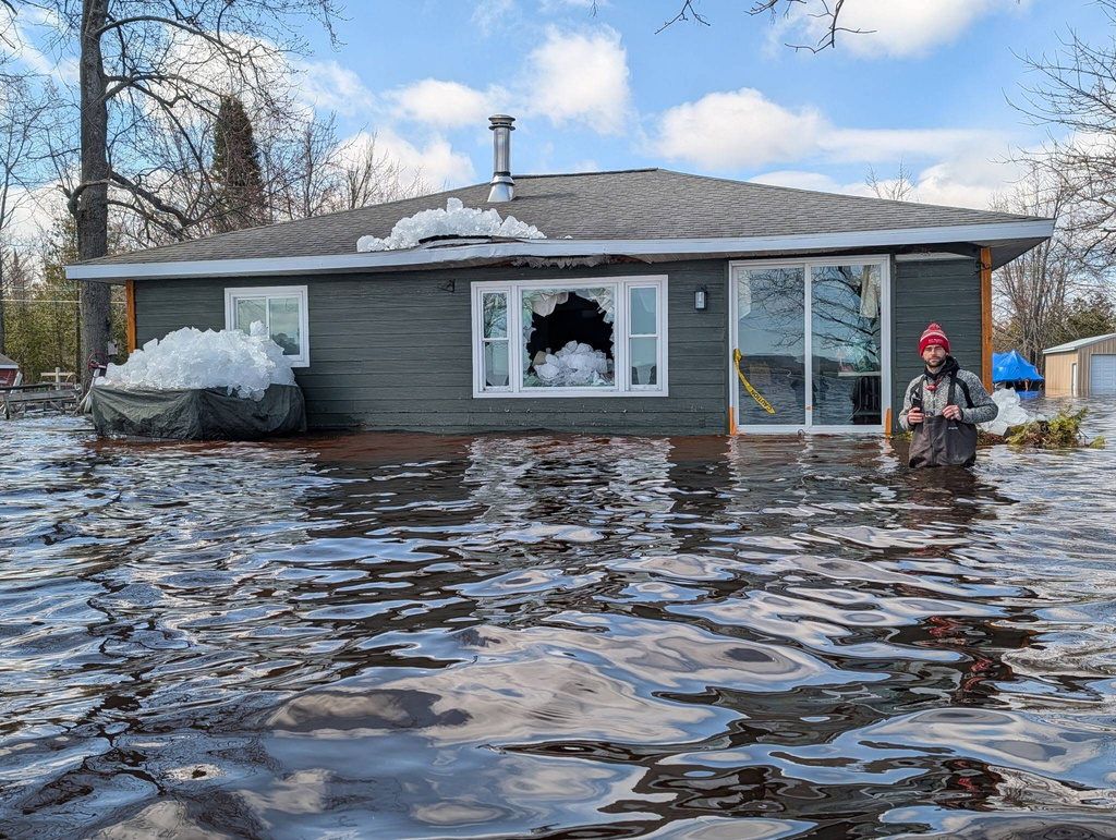 "No One’s Ever Seen This Here!” - Flood Sends Ice Melt Chunks Into Michigan Homes 