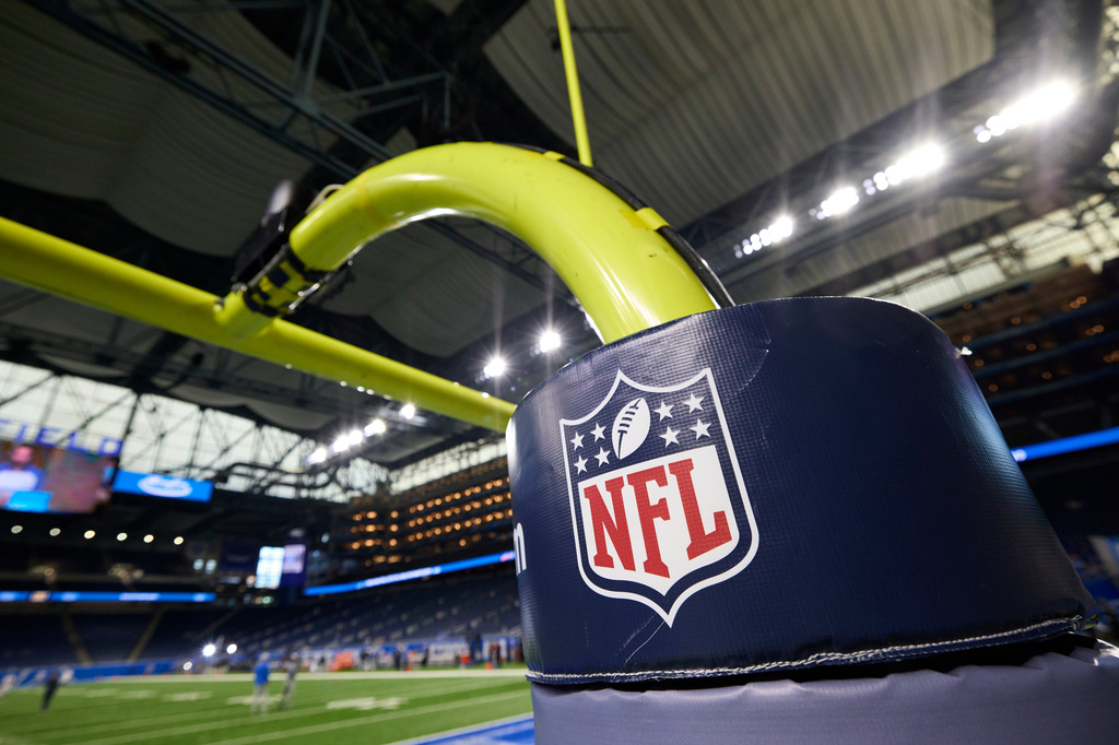 NFL Meets With FCC As League Faces Scrutiny