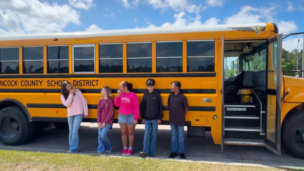 Quick-Thinking Students Stop Their Bus From Crashing After Driver Blacks Out
