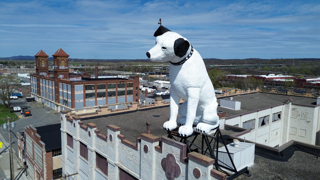 The Future Of Beloved 'Nipper' Dog Statue In New York Is Up In The Air