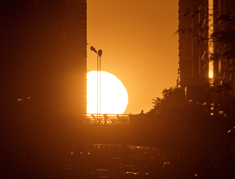 Manhattanhenge, NYC's Sunset Spectacular 
