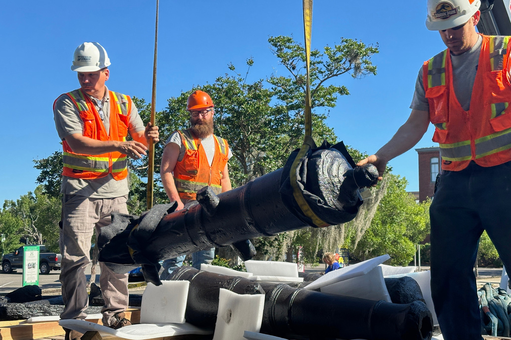 Authentic Cannons Lost Underwater During American Revolution Going On Display
