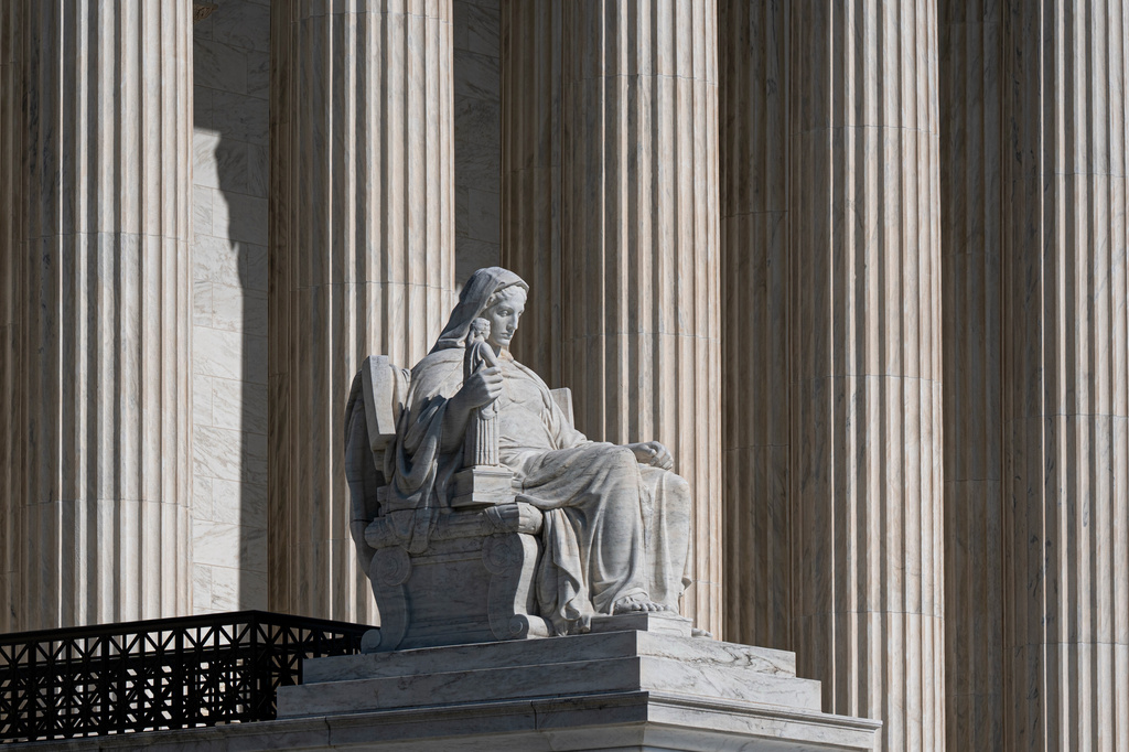 Protecting Your Privacy: Supreme Court Validates FCC's Authority Over Telecom Firms Like AT&T & Verizon 