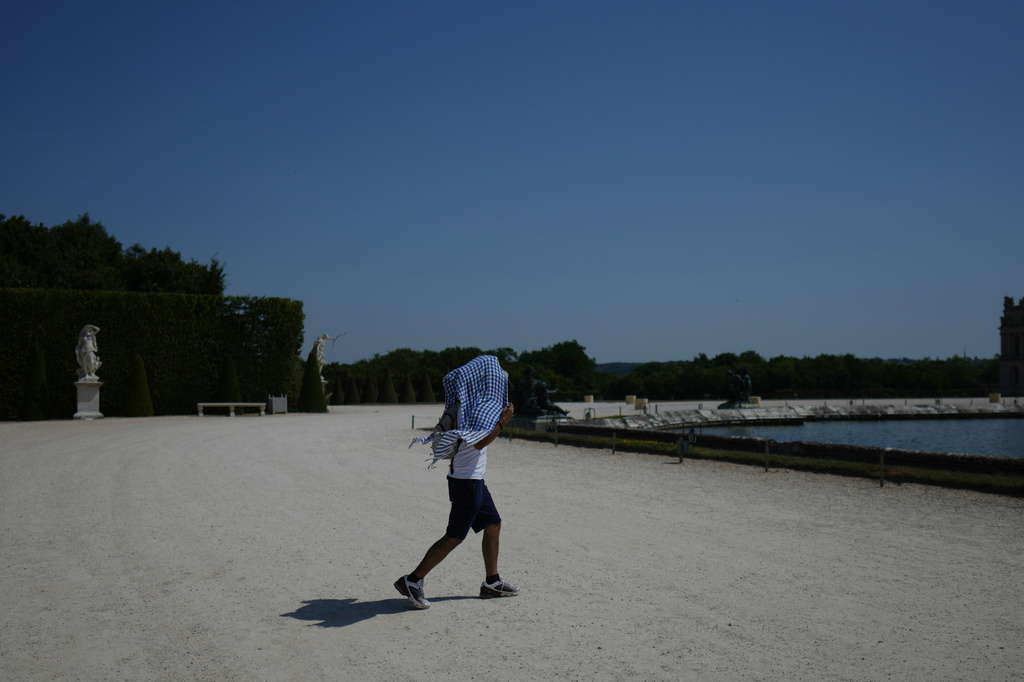 Incredible Heat, No A/C, 40 Have Died From Drowning 