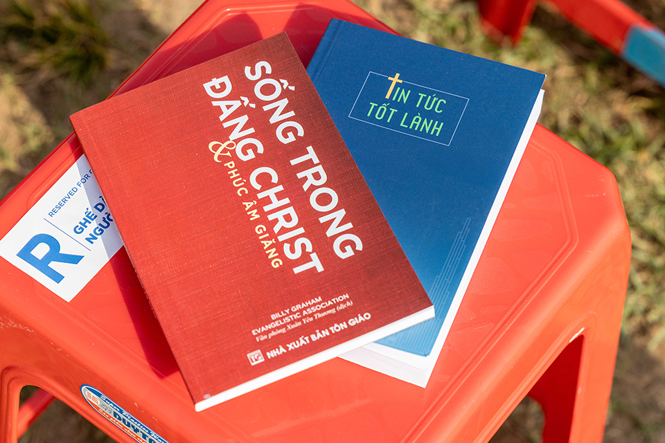 Each new believer received a New Testament and a booklet called Living in Christ to help them grow strong in their new faith.