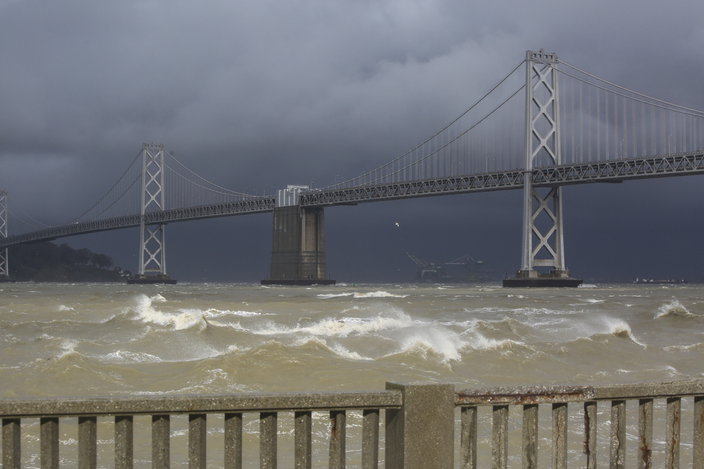 Extremely Rare Tornado Causes Damage In Los Angeles Positive