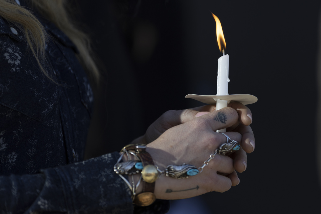 Candlelight Vigil Held For Those Lost In Nashville School Attack Positive Encouraging KLOVE