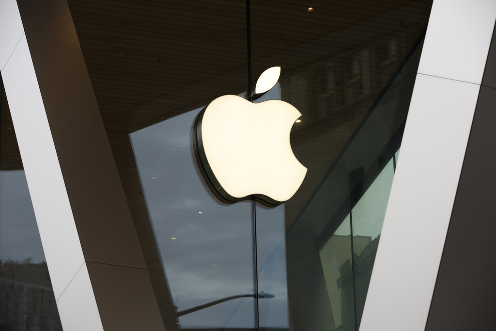 An Apple logo adorns the facade of the downtown Brooklyn Apple store. 
