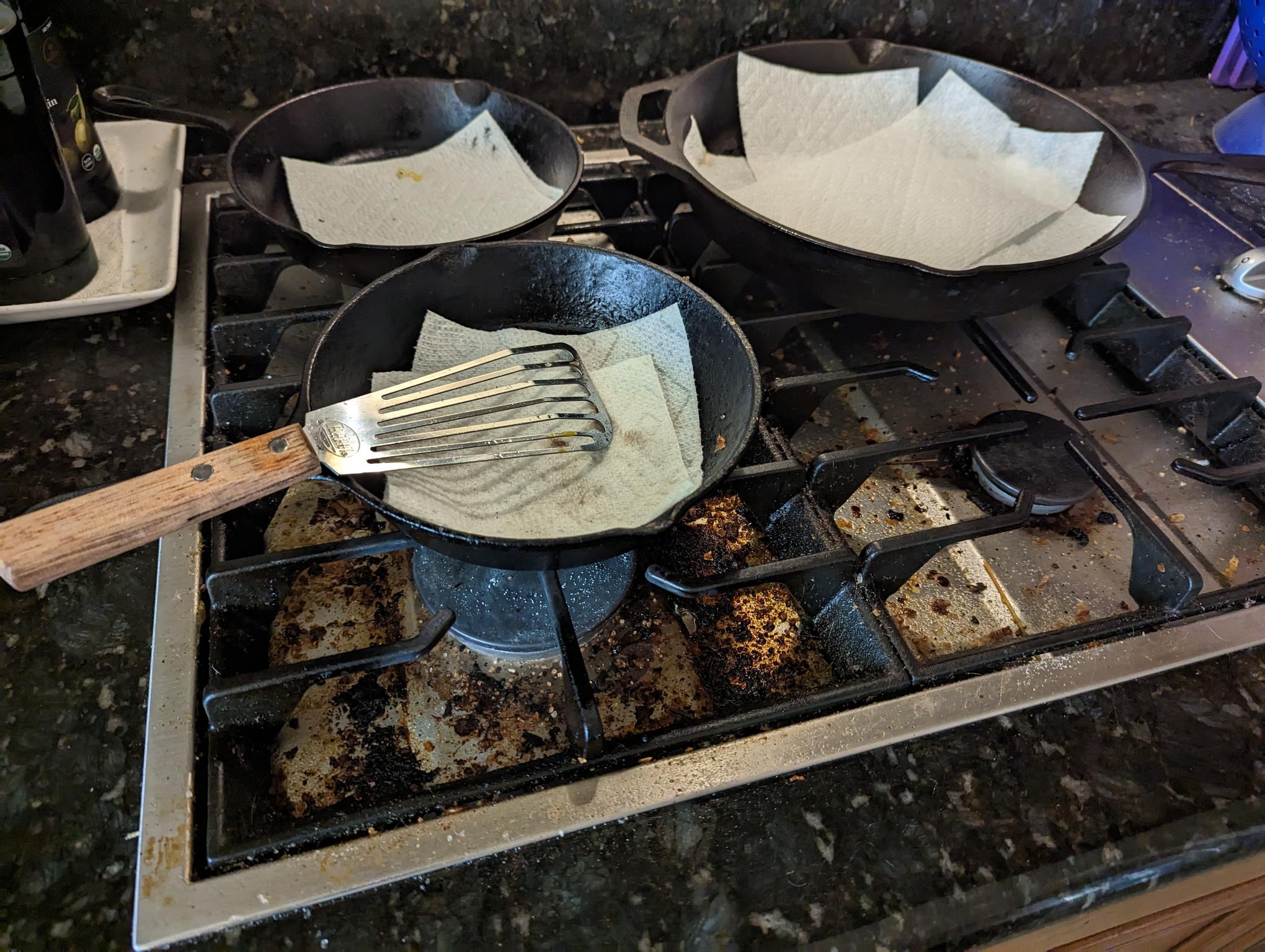 messy stovetop 