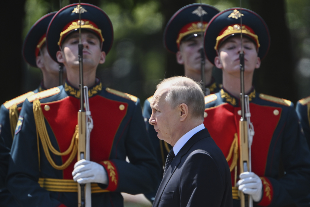 Russian President Vladimir Putin attends a wreath-laying ceremony marking the 82nd anniversary of the Nazi German invasion into Soviet Union in World War II