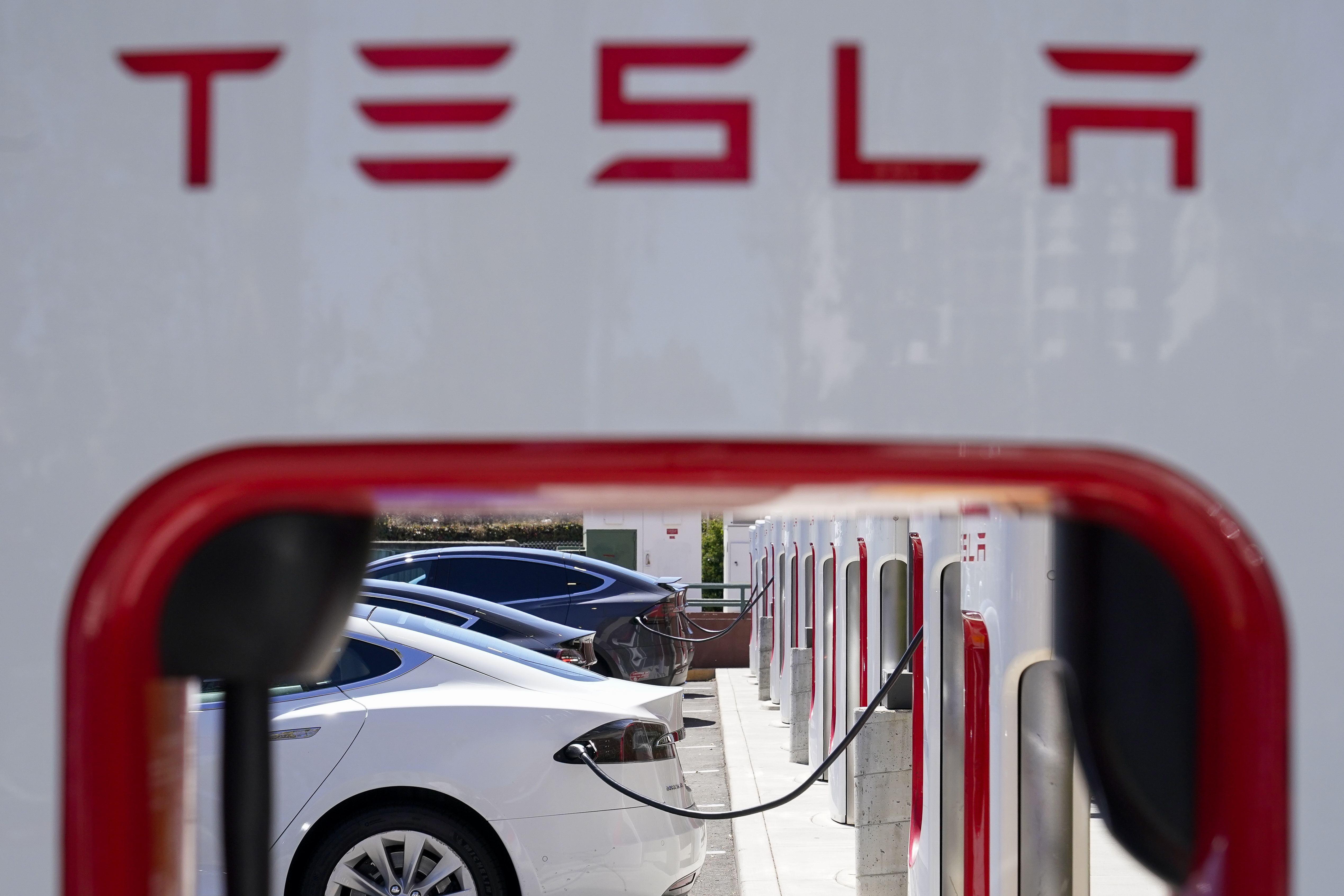 Did Tesla Autopilot Recall Do Enough To Make Sure Drivers Pay Attention? - Vimarsana News
