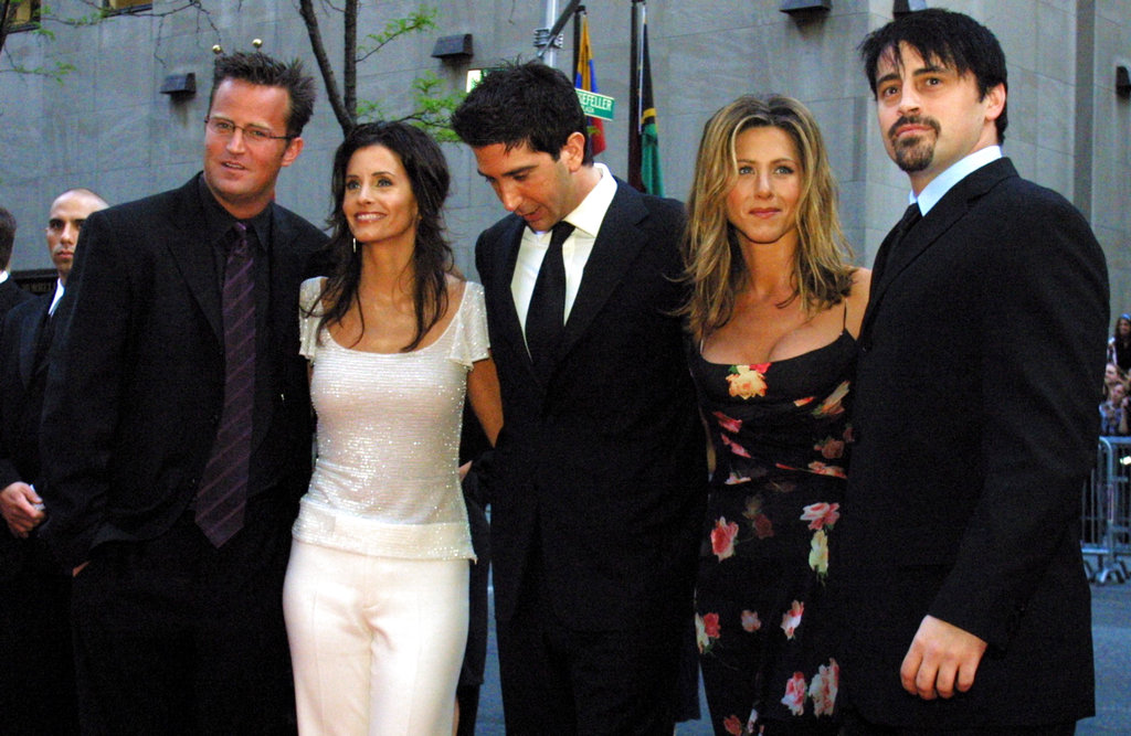 (2002) Friends cast members Matthew Perry, from left, Courteney Cox Arquettte, David Schwimmer, Jennifer Aniston and Matt LeBlanc of the television show "Friends," arrive at New York