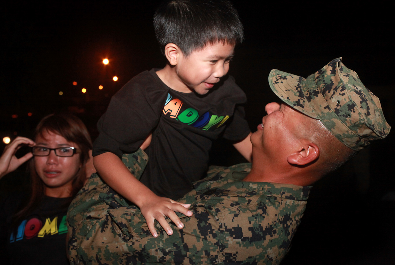 military dad and son soldier