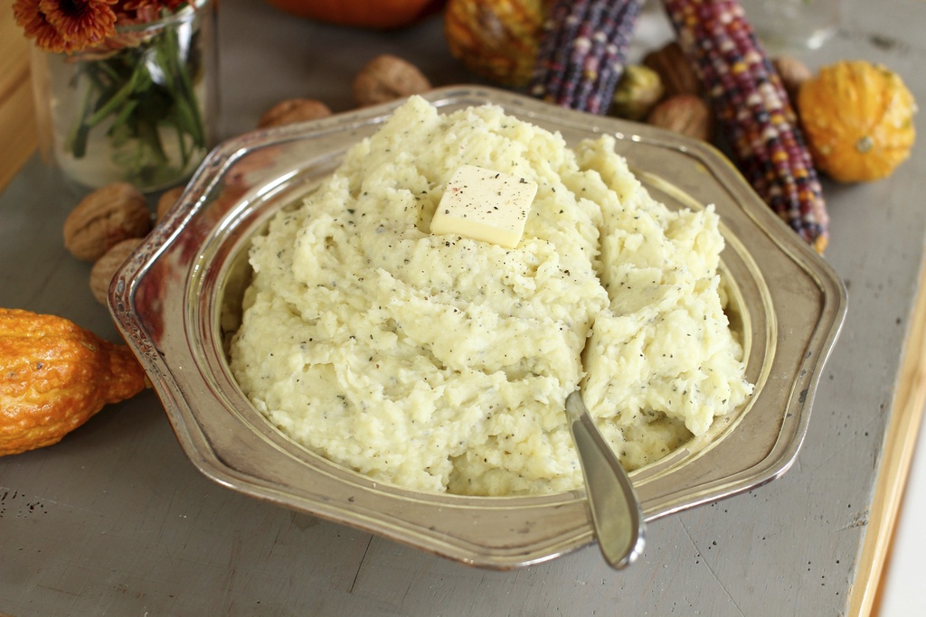 A bowl of brown butter rosemary mashed potatoes