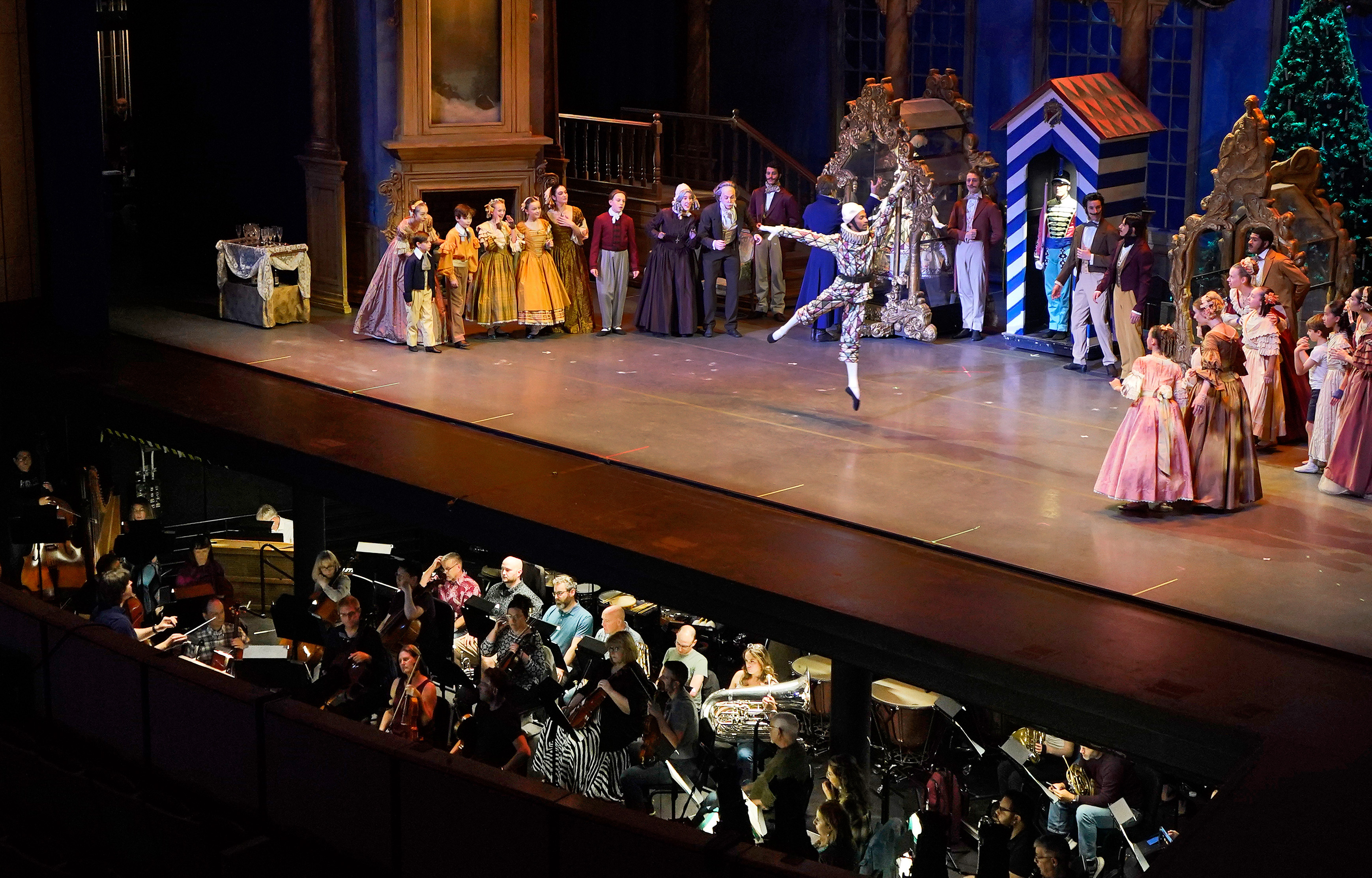 Playing Live, 'Nutcracker' Musicians Bring Unseen Signature To Christmas Tradition - Vimarsana News