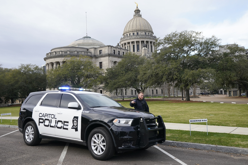 FBI Calls Recent Bomb Threats Of Some State Capitols A Hoax | Positive Encouraging K-LOVE - Vimarsana News