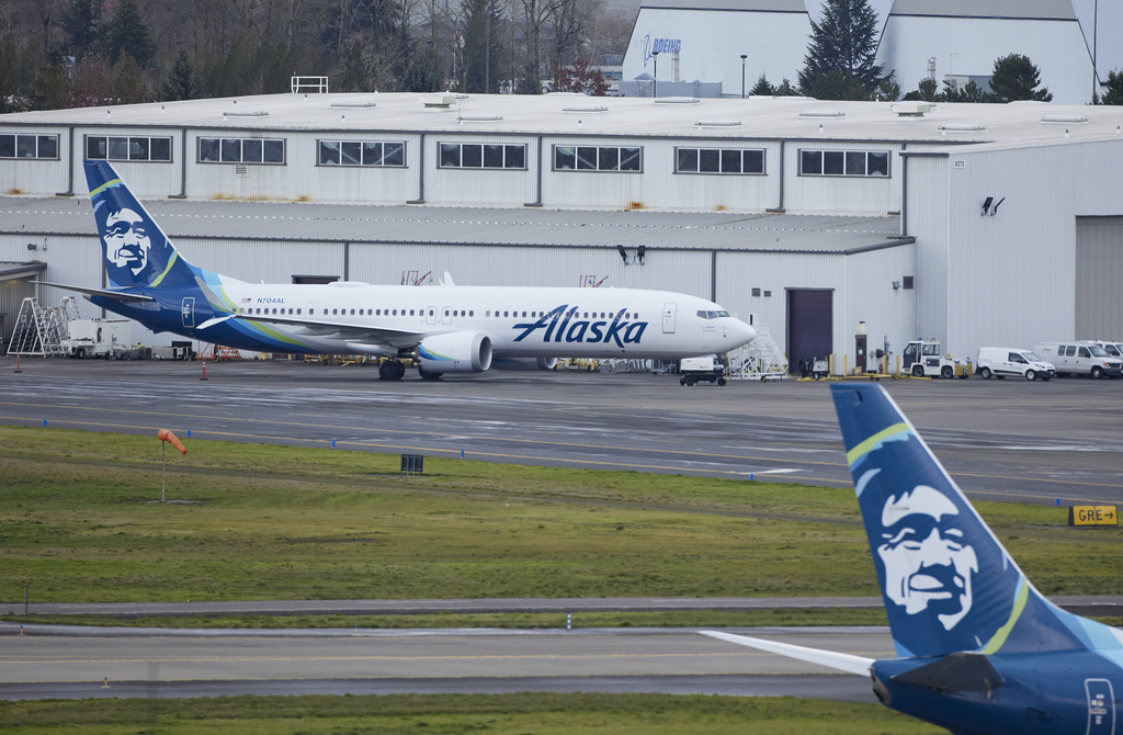 Alaska Airlines Cancels flights On Some Boeing Jets For Mandatory Inspections - Vimarsana News