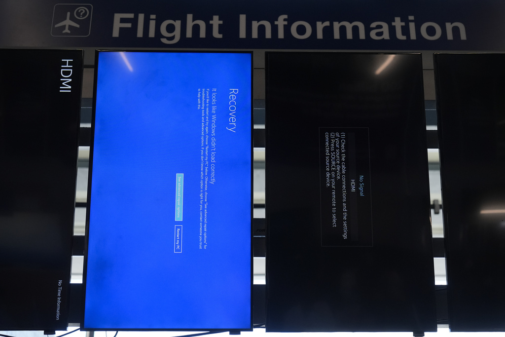 Blue screen of death" is displayed instead of flight information at Chicago O