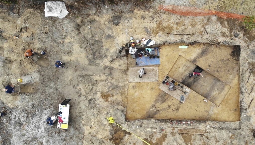 Overview of the City Archaeology Program excavations of the 1781 British Redoubt moat