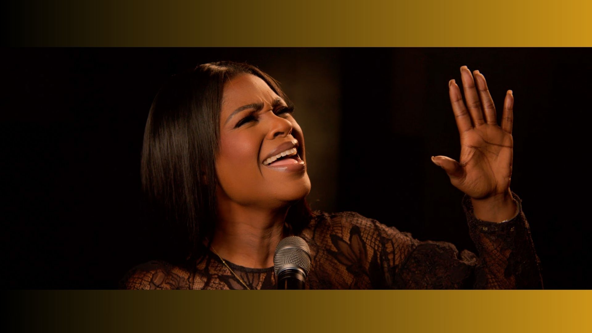 Debbie Winans Lowing Singing Crucifix