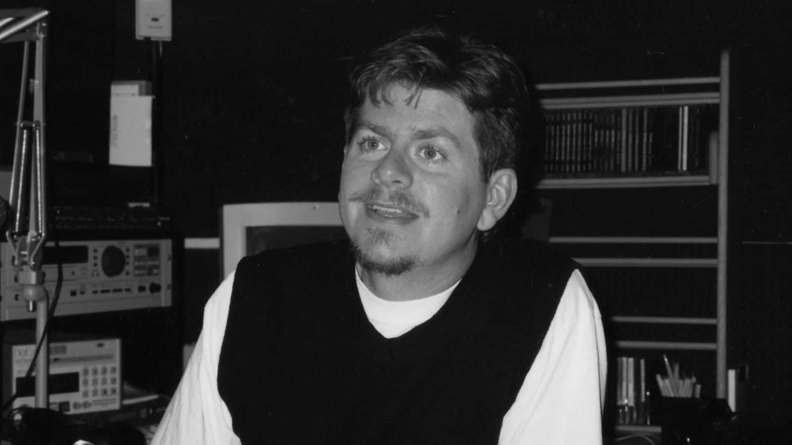 David Pierce joins K-LOVE and begins hosting the "K-LOVE Morning Show"